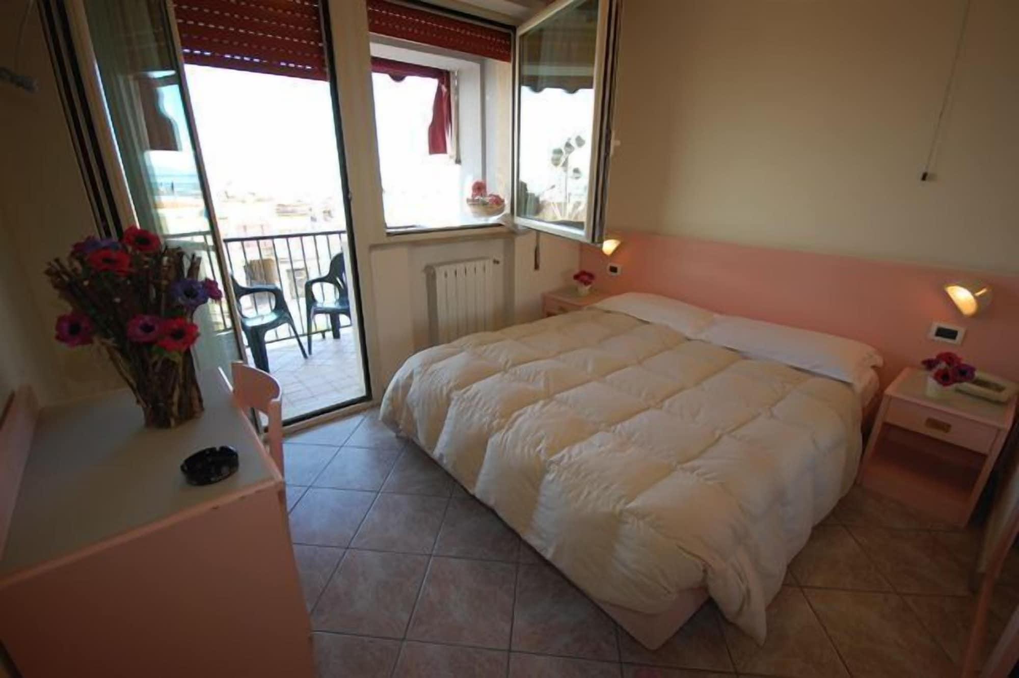 Hotel Bella Riviera Lungomare Viareggio Exterior foto